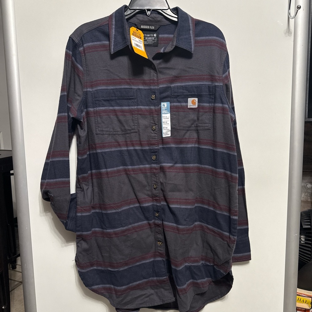 Carhartt Women’s Flannel button down dress with side pockets Size Large (12/14)